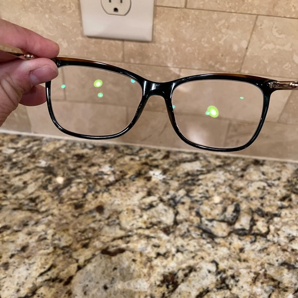 Guess prescription glasses. - Picture 5 of 8